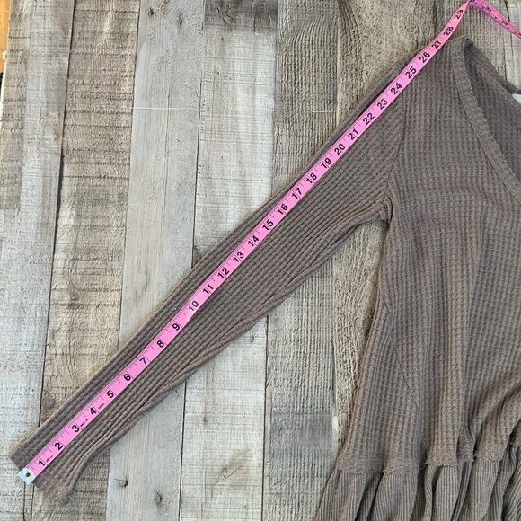 Anthropologie eri & ali Chocolate Brown Waffle Knit Tunic Hem V Neck Top SZ S - Picture 9 of 10